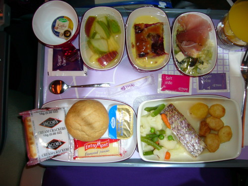 Thai_Airways_airline_meal-dinner